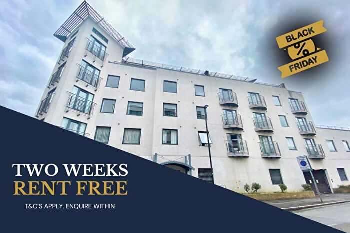 2 Bedroom Flat To Rent In Montway Heights, A Montague Road, London, SW19