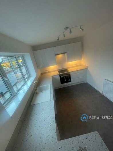 2 Bedroom Flat To Rent In Princes Court, Shoreham-By-Sea, BN43