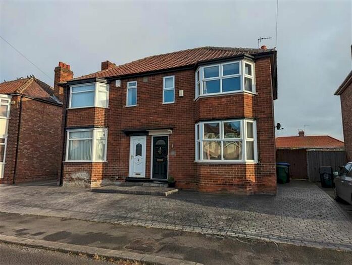 3 Bedroom Semi-Detached House To Rent In Endsleigh Drive, Middlesbrough, TS5