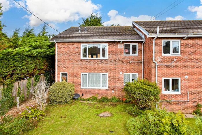 2 Bedroom Maisonette For Sale In The Hollows, Newport, Isle Of Wight, PO30