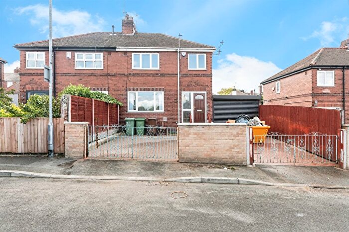 3 Bedroom Semi-Detached House For Sale In Westbourne Crescent, Pontefract, WF8