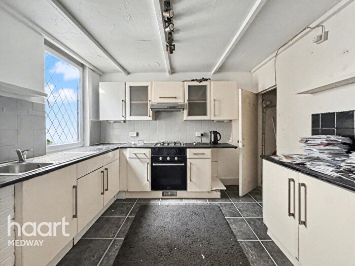 2 Bedroom Terraced House For Sale In Bill Street Road, Rochester, ME2