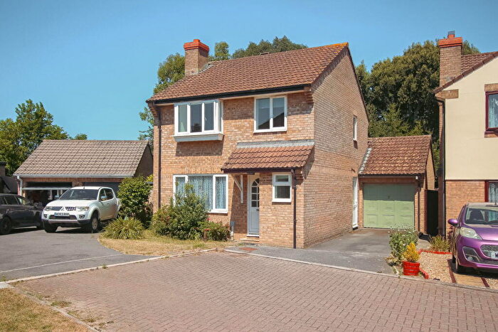 3 Bedroom Detached House For Sale In J H Taylor Drive, Northam, Bideford, EX39