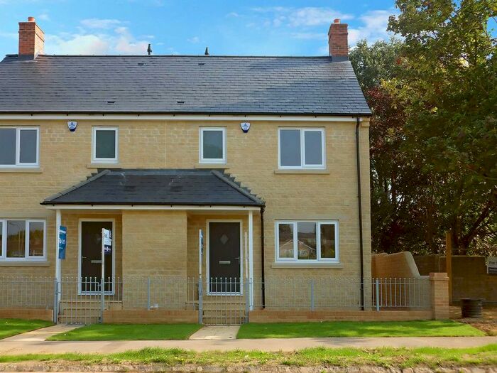 3 Bedroom Terraced House To Rent In Stone Row, Welch Way, Witney, Oxfordshire, OX28