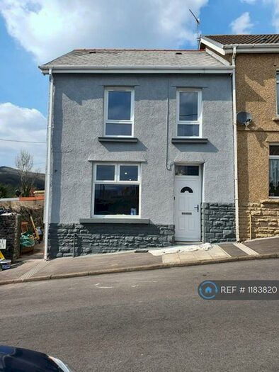 3 Bedroom End Of Terrace House To Rent In Field Street, Trelewis, Treharris, CF46