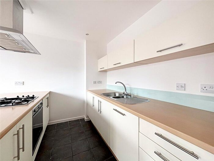 1 Bedroom Flat To Rent In Follett Street, London, E14
