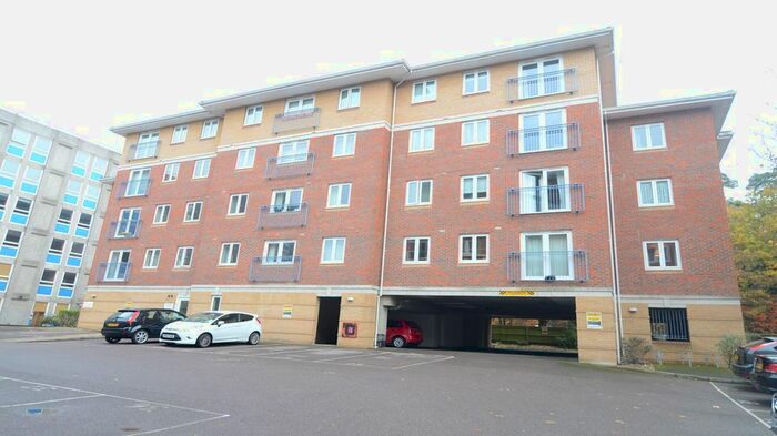 1 Bedroom Flat To Rent In Jubilee Hall Road, Farnborough GU14