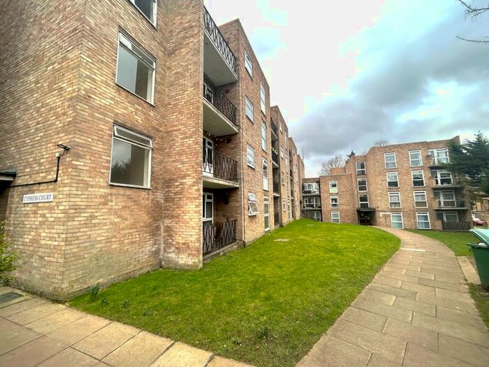 1 Bedroom Flat To Rent In Cheam Road, Sutton, SM1