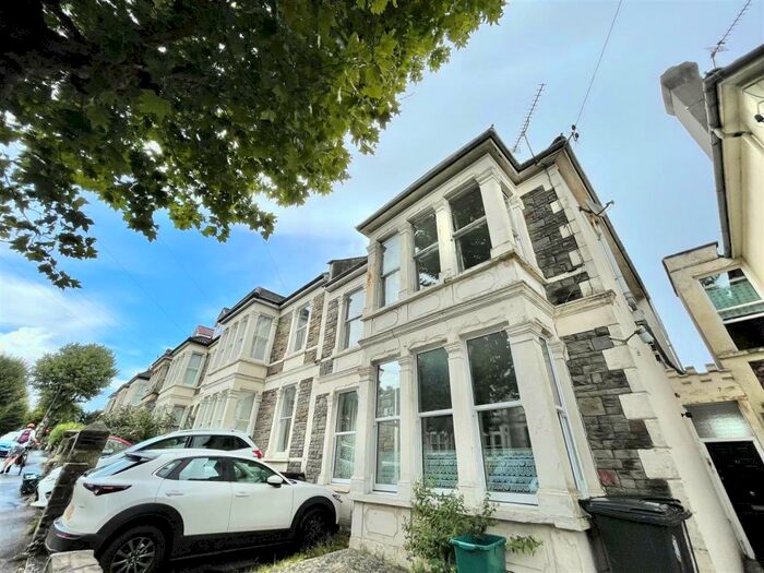4 Bedroom Maisonette To Rent In Linden Road, Westbury Park, Bristol, BS6
