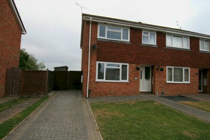 3 Bedroom Semi-Detached House To Rent In Bensted, Ashford, Kent, TN23