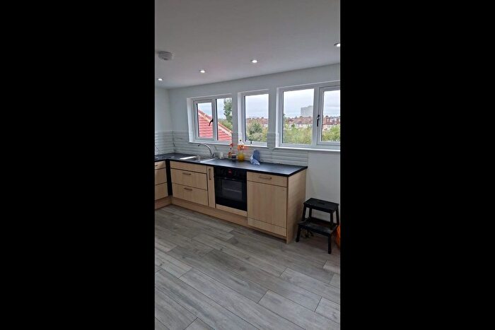 1 Bedroom Studio To Rent In Dorset Road, London, SW19