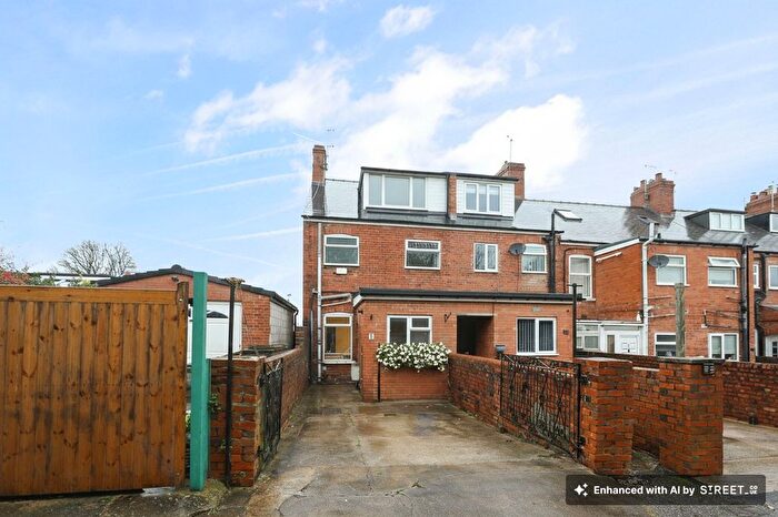 3 Bedroom End Terrace House For Sale In Prospect Terrace, Chesterfield, S40