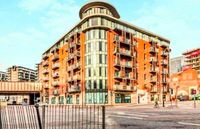 1 Bedroom Apartment To Rent In Barnfield House, Salford Approach, Salford, M3