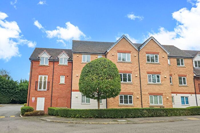 2 Bedroom Apartment For Sale In Monarch Way, Leighton Buzzard, LU7