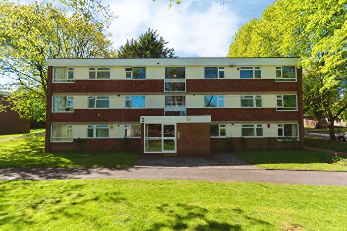 2 Bedroom Flat For Sale In Oak Hill Drive, Birmingham, B15