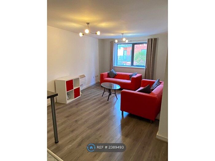 2 Bedroom Flat To Rent In Lincoln Gate, Manchester, M4