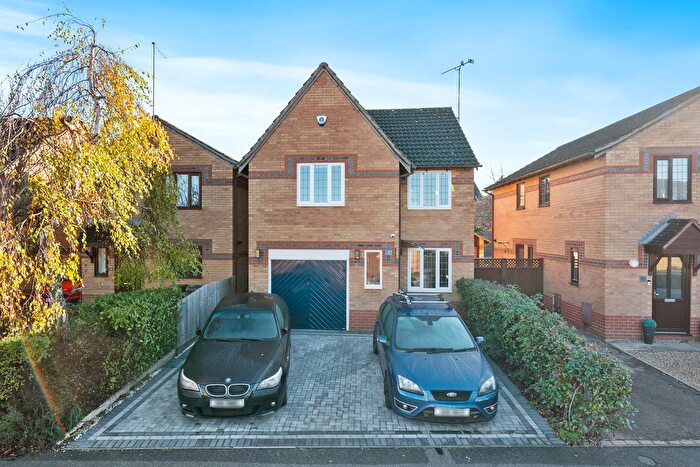 3 Bedroom Detached House For Sale In Weggs Farm Road, Northampton, NN5