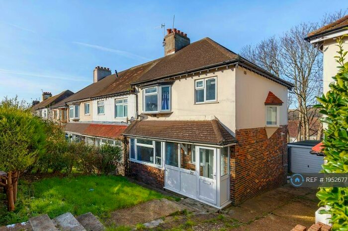 4 Bedroom Semi-Detached House To Rent In Medmerry Hill, Brighton, BN2