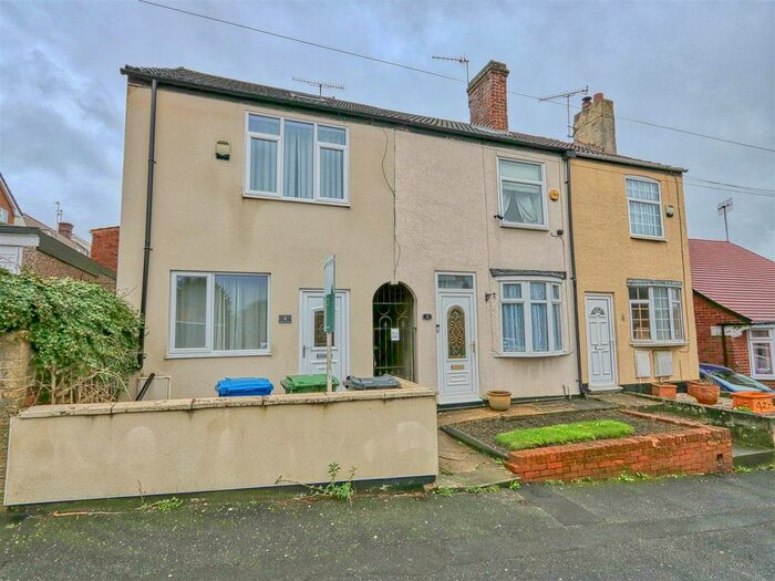 3 Bedroom End Of Terrace House To Rent In William Street North, Old Whittington, Chesterfield, Derbyshire, S41
