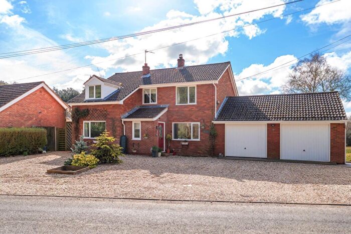4 Bedroom Detached House For Sale In Shortthorn Road, Stratton Strawless, NR10