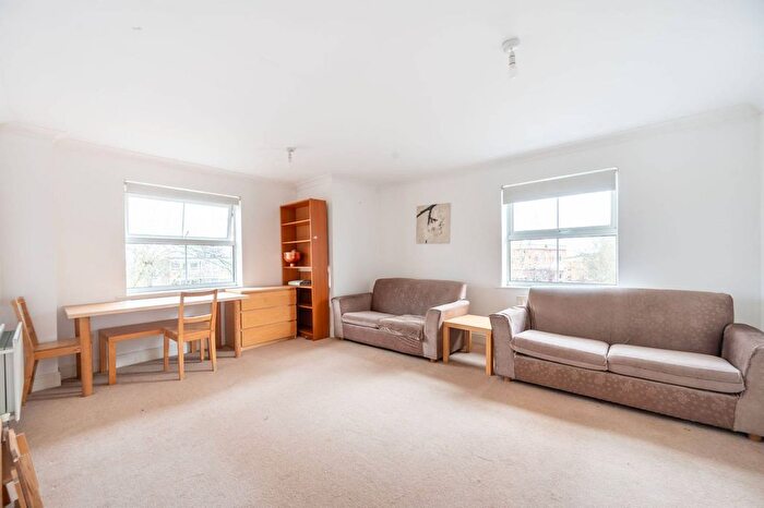 1 Bedroom Flat For Sale In Willesden Lane, Willesden, London, NW2
