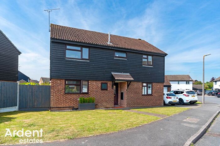 4 Bedroom Detached House For Sale In Mayland Close, Heybridge, CM9