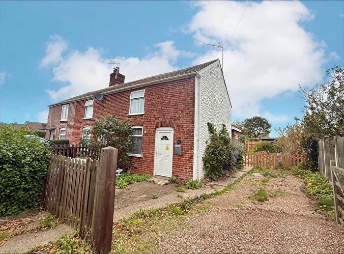 2 Bedroom End Terrace House For Sale In Common Road, Hemsby, NR29