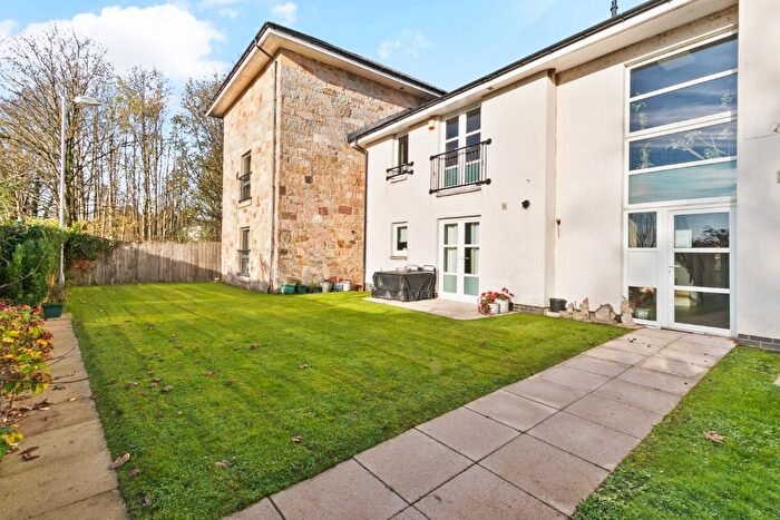 4 Bedroom Flat For Sale In Littlemill Place, Bowling, West Dunbartonshire, G60