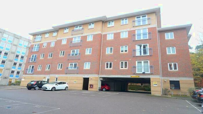1 Bedroom Apartment To Rent In Cardinal House, Farnborough, GU14