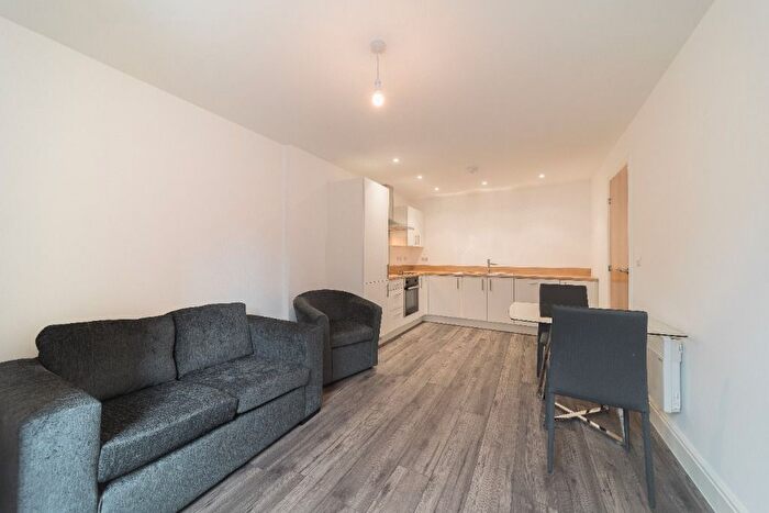 2 Bedroom Flat To Rent In Queen Street, City Centre, Sheffield, S1