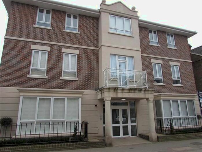 1 Bedroom Flat To Rent In York Road, Maidenhead, SL6