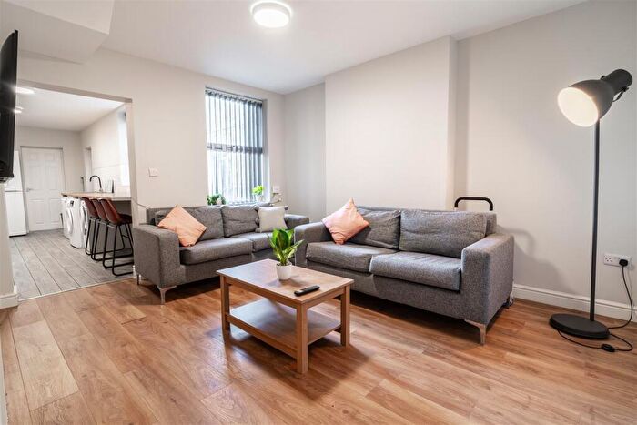 6 Bedroom Private Hall To Rent In Gordon Terrace, Lancaster, LA1