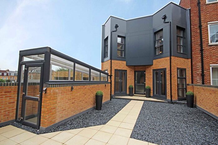 1 Bedroom Flat To Rent In Uxbridge Road, Ealing, W13