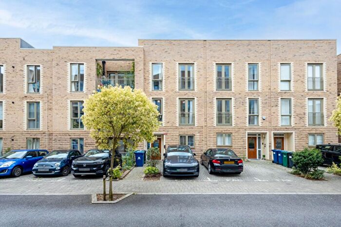 3 Bedroom Town House To Rent In Coxwell Boulevard, London, NW9