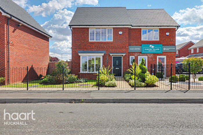 3 Bedroom End Of Terrace House For Sale In Garvey Galde, Nottingham, NG5