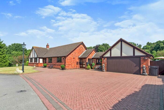 3 Bedroom Detached Bungalow For Sale In School Lane, Hints, Tamworth, B78