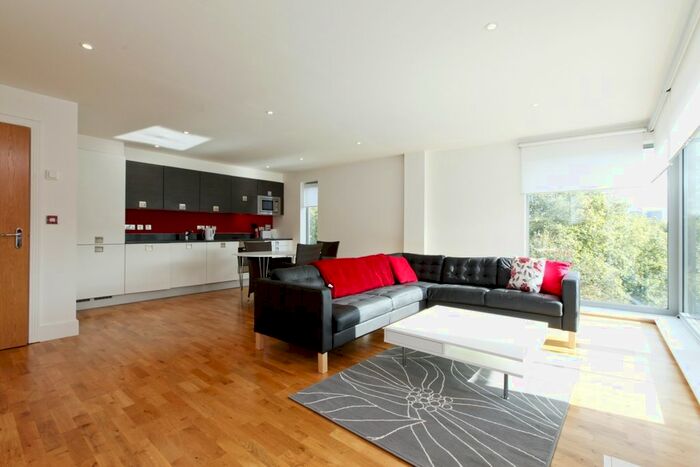 2 Bedroom Flat To Rent In Mission Point, Paradise Street, London, SE16