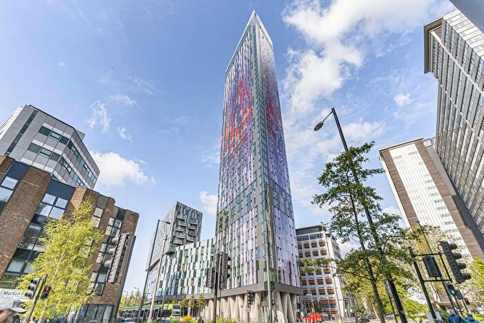 1 Bedroom Apartment For Sale In Saffron Central Square, Croydon, CR0