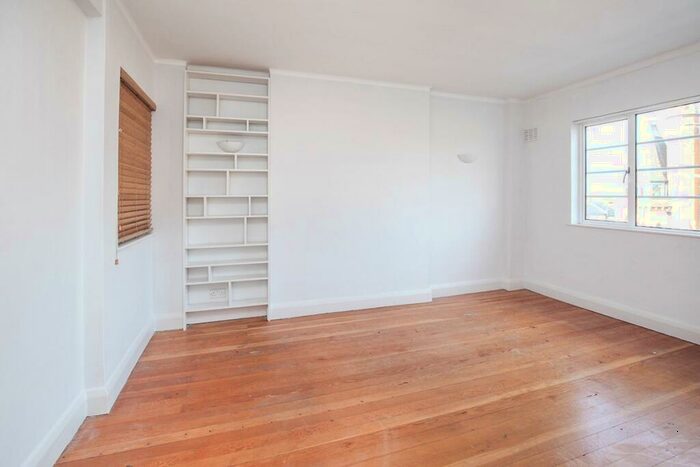 2 Bedroom Apartment To Rent In Forest Hill Road, London, SE22