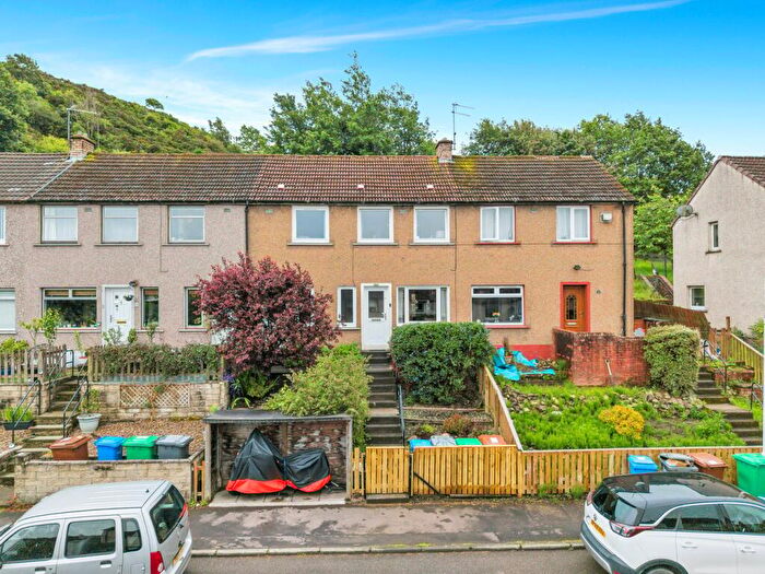 3 Bedroom Terraced House For Sale In Inzievar Terrace, Oakley, KY12