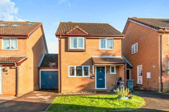 3 Bedroom Detached House To Rent In Webb Close, Chineham, Basingstoke, Hampshire, RG24