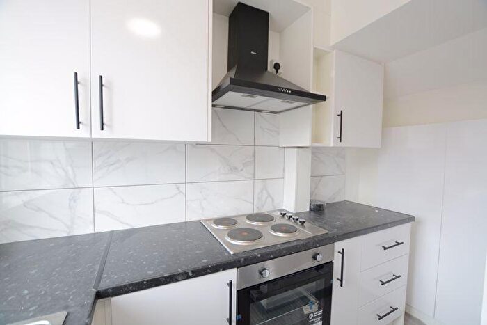 1 Bedroom Property To Rent In Packhorse Road, Gerrards Cross, SL9
