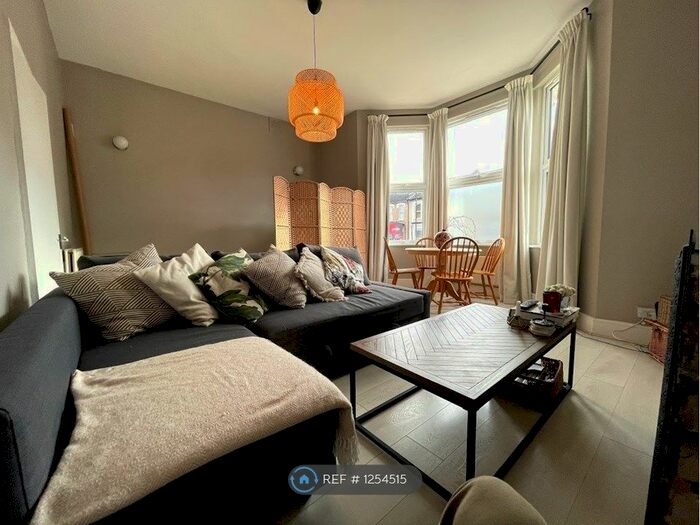 1 Bedroom Flat To Rent In Venner Road, London SE26