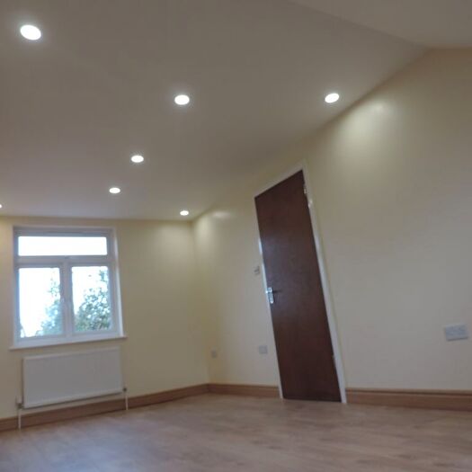 3 Bedroom Flat To Rent In Church Rd, London, E10