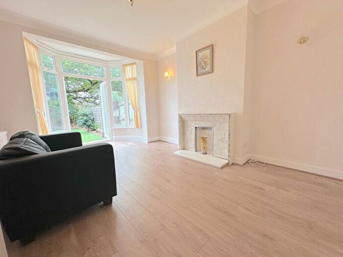 3 Bedroom Semi-Detached House To Rent In Madeira Road, London, N13