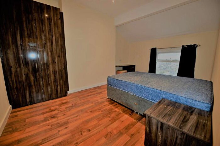 1 Bedroom Flat To Rent In Victoria Road, LS6