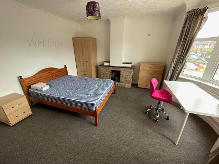 6 Bedroom House To Rent In Hillside Avenue, Canterbury, CT2