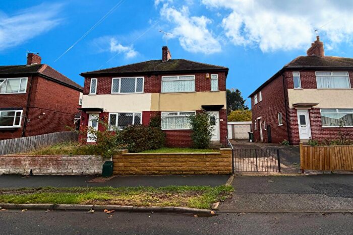 2 Bedroom Semi Detached House For Sale In Parkwood Road, Leeds, LS11