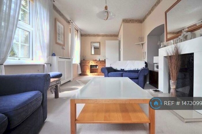 3 Bedroom Maisonette To Rent In Ryculff Square, London, SE3