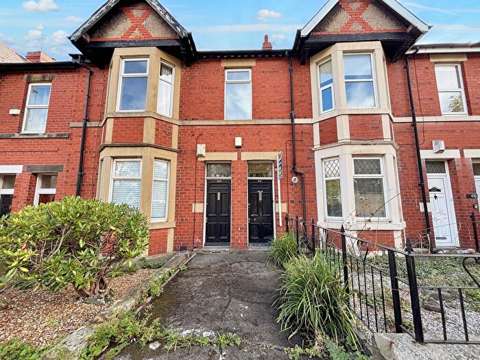 3 Bedroom Flat For Sale In Salters Road, Gosforth, Newcastle Upon Tyne, Tyne And Wear, NE3